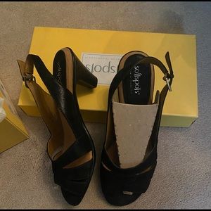 Softspots Wide width black suede comfort heels